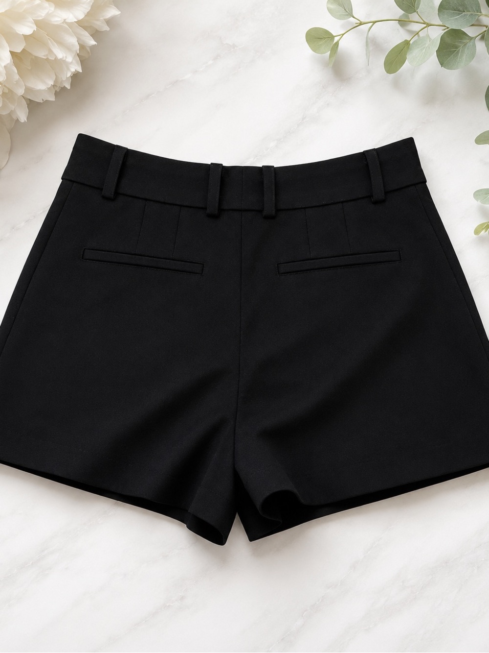 Black Aritzia Babaton Tailored Pleated Shorts – Size 0 - Picture 4 of 8
